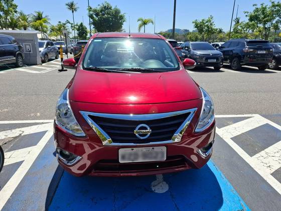 NISSAN VERSA 1.6 16V FLEXSTART UNIQUE 4P XTRONIC NISSAN VERSA 1.6 16V FLEXSTART UNIQUE 4P XTRONIC